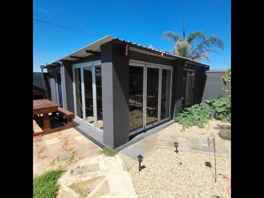 3 Bedroom Property for Sale in Kabega Park Eastern Cape
